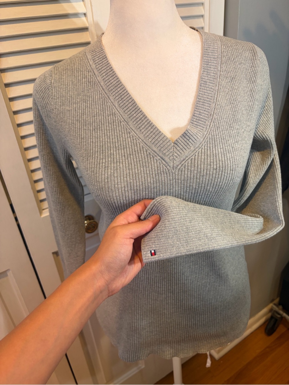 Tommy Hilfiger Light Gray Ribbed V-Neck Sweater